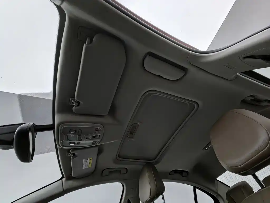 Peugeot 408 — миниатюра 14