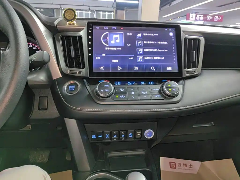 Toyota RAV4 — миниатюра 13