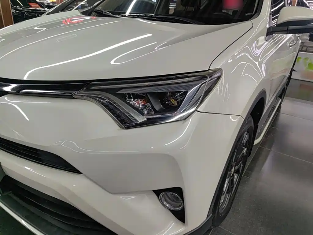 Toyota RAV4 — миниатюра 24