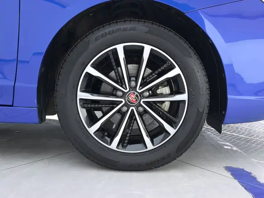 Roewe i5 — миниатюра 6