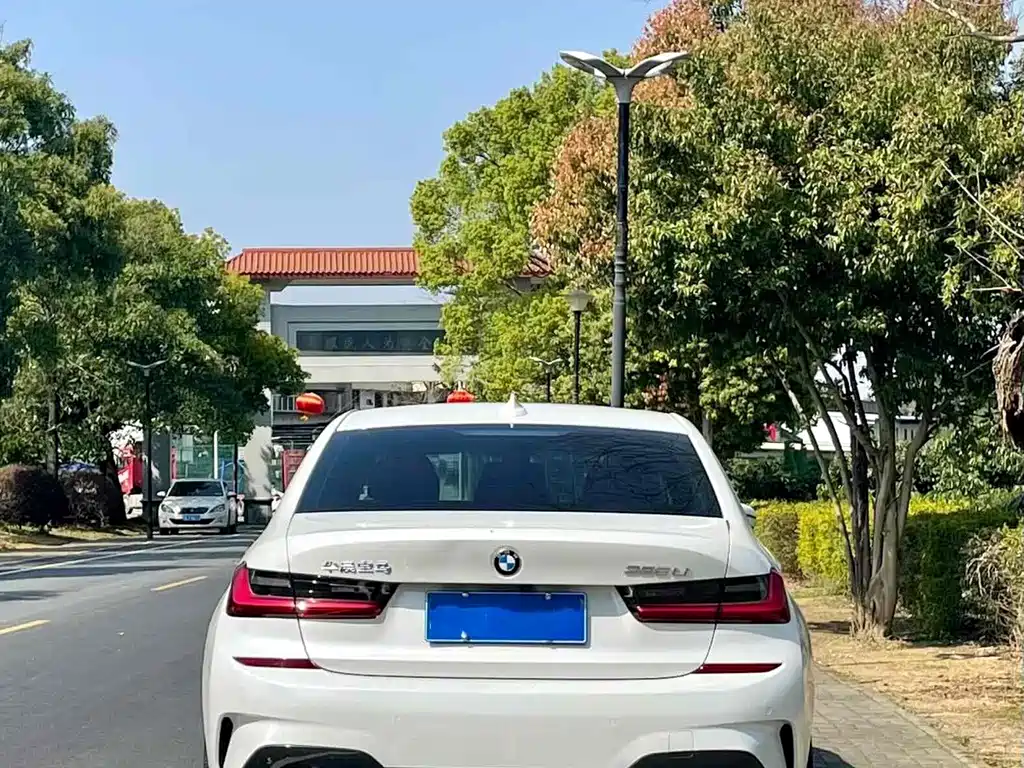 BMW 3 Series — миниатюра 4