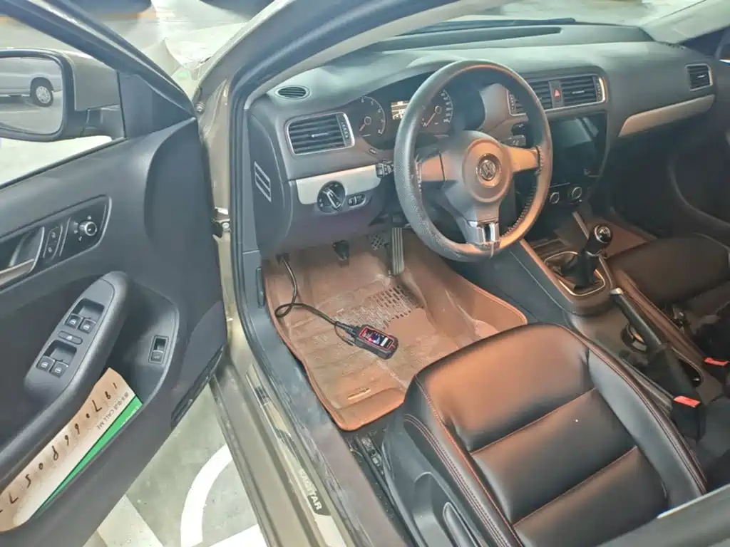 Volkswagen Sagitar — миниатюра 16