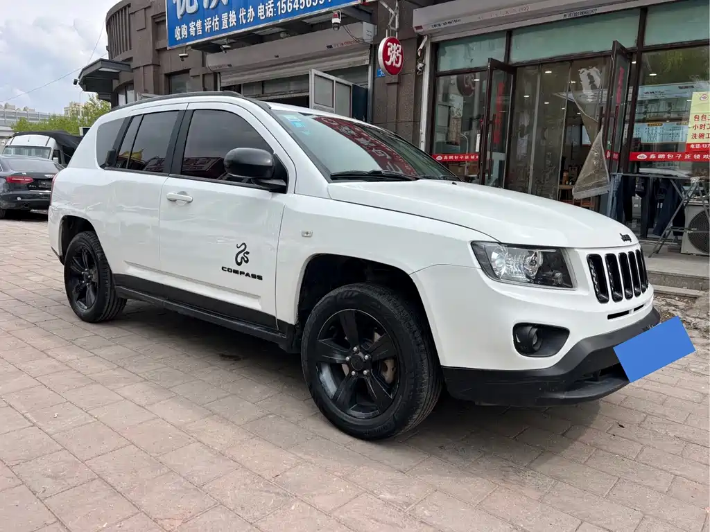 Jeep Compass (Import) — миниатюра 3