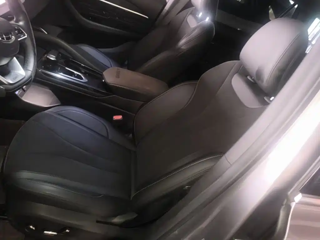 Geely Xingyue L — миниатюра 15