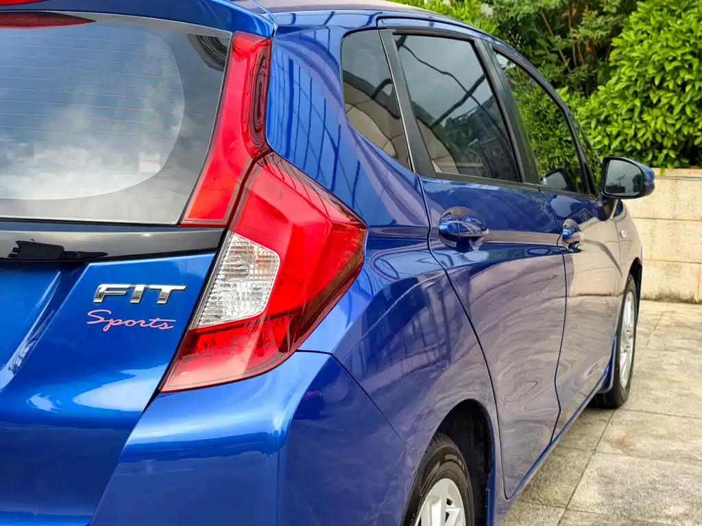 Honda Fit — миниатюра 16