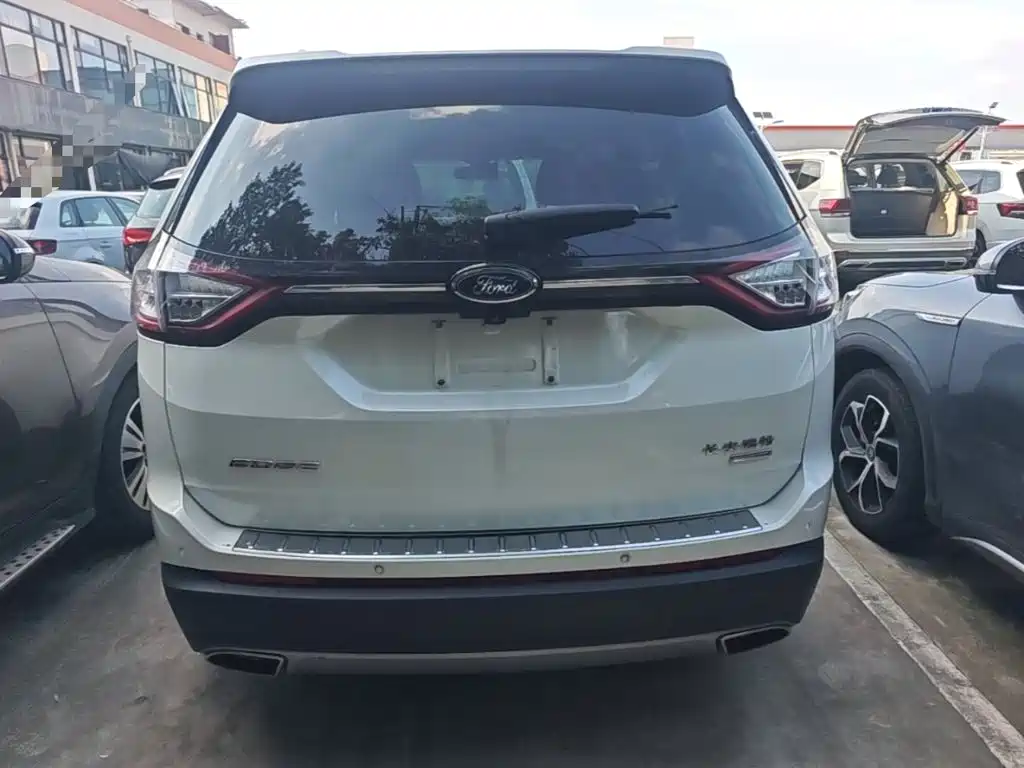 Ford Edge — миниатюра 6