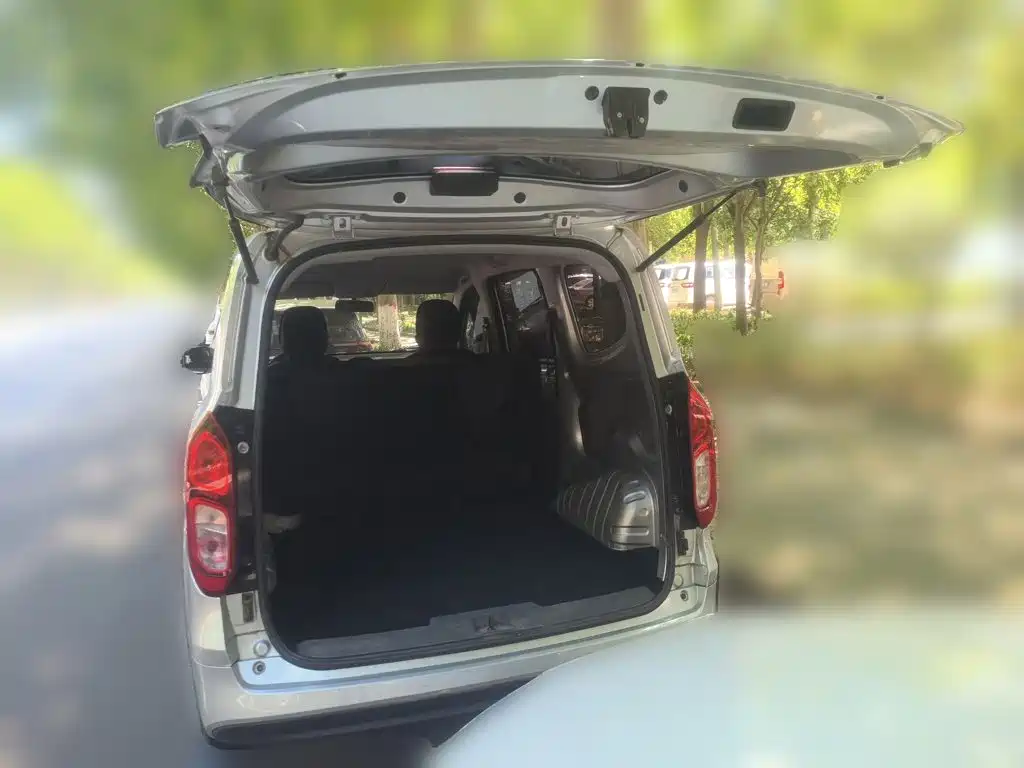 Wuling Hongguang EV — миниатюра 10