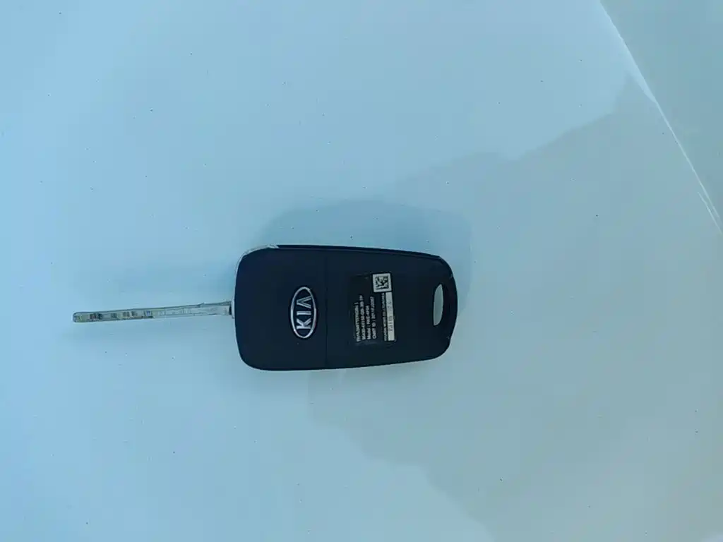 Kia K2 — миниатюра 10