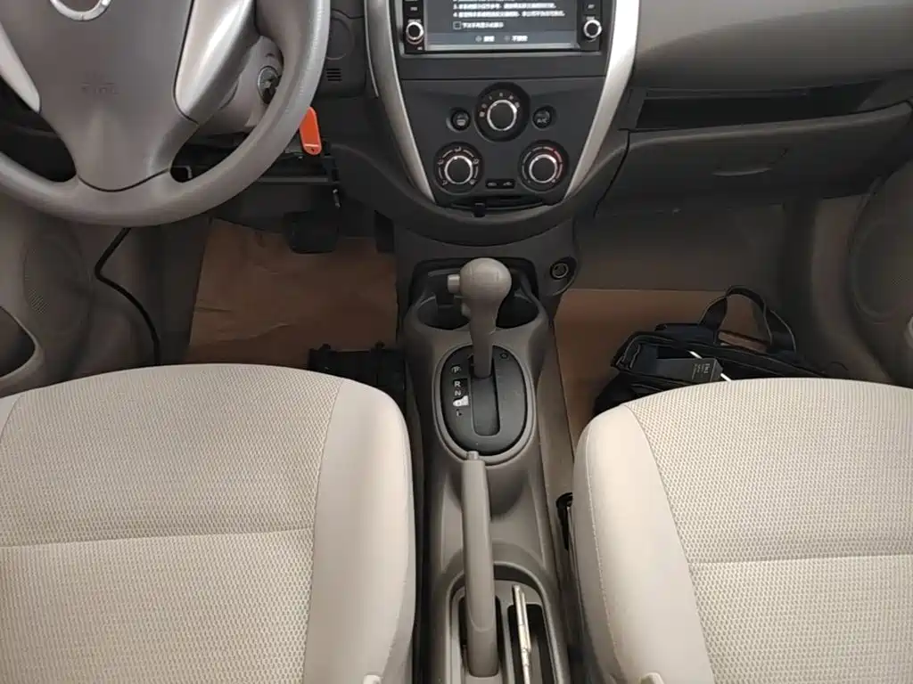 Nissan Sunny — миниатюра 14
