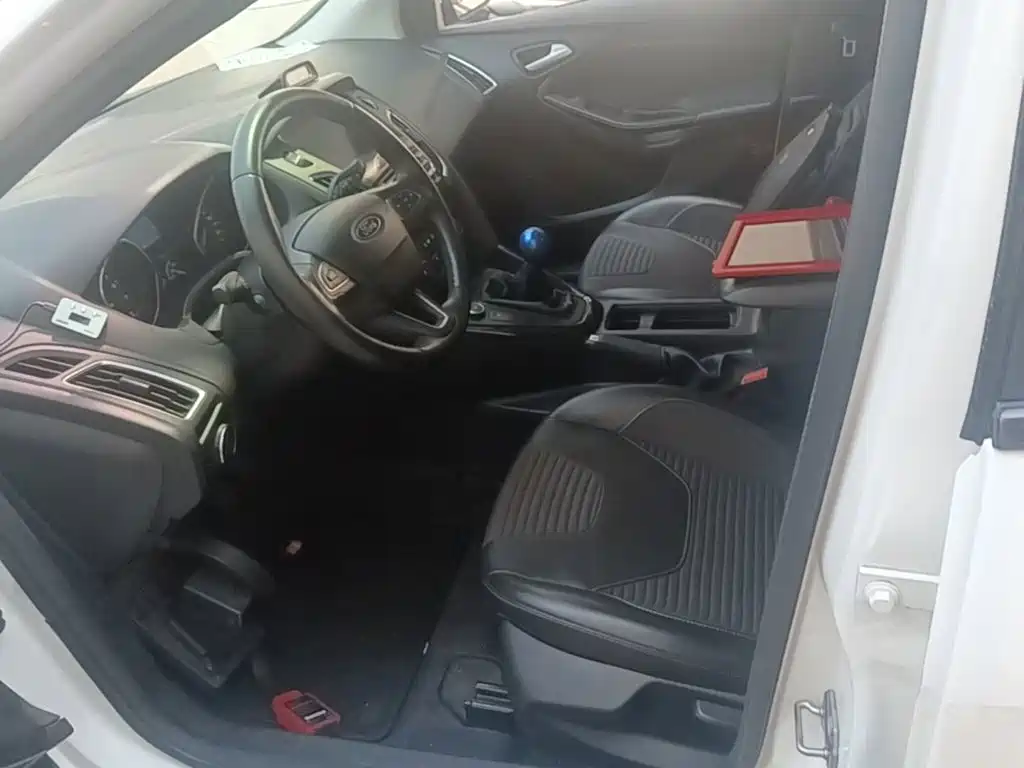 Ford Focus — миниатюра 15