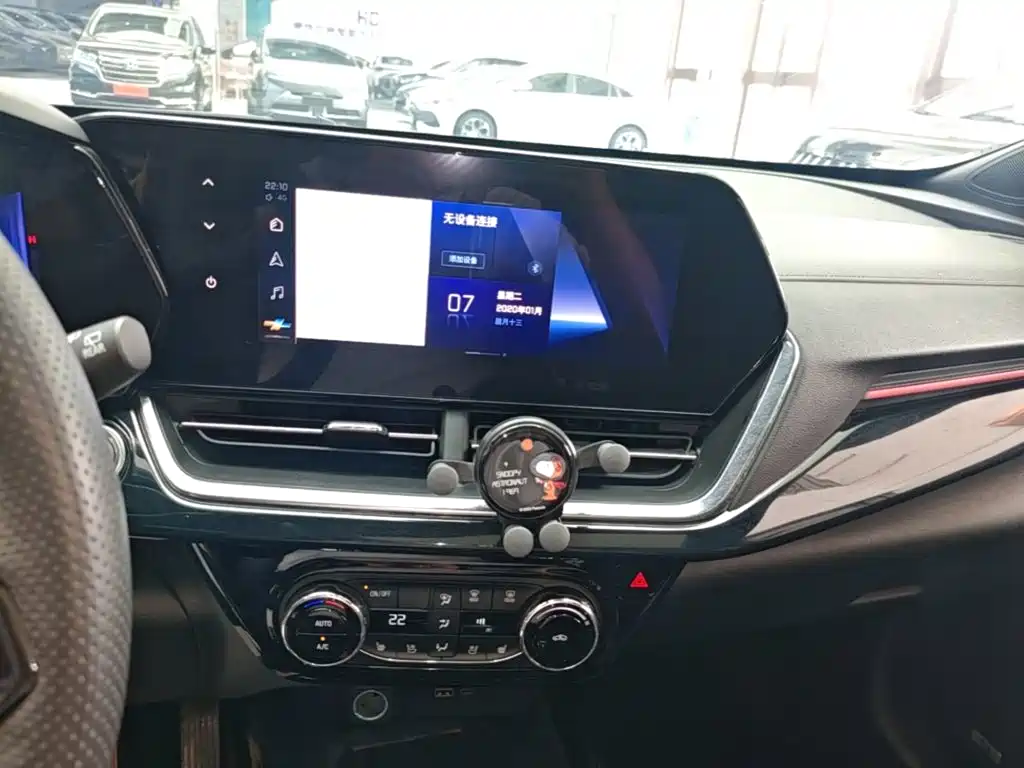 Chevrolet Seeker — миниатюра 13