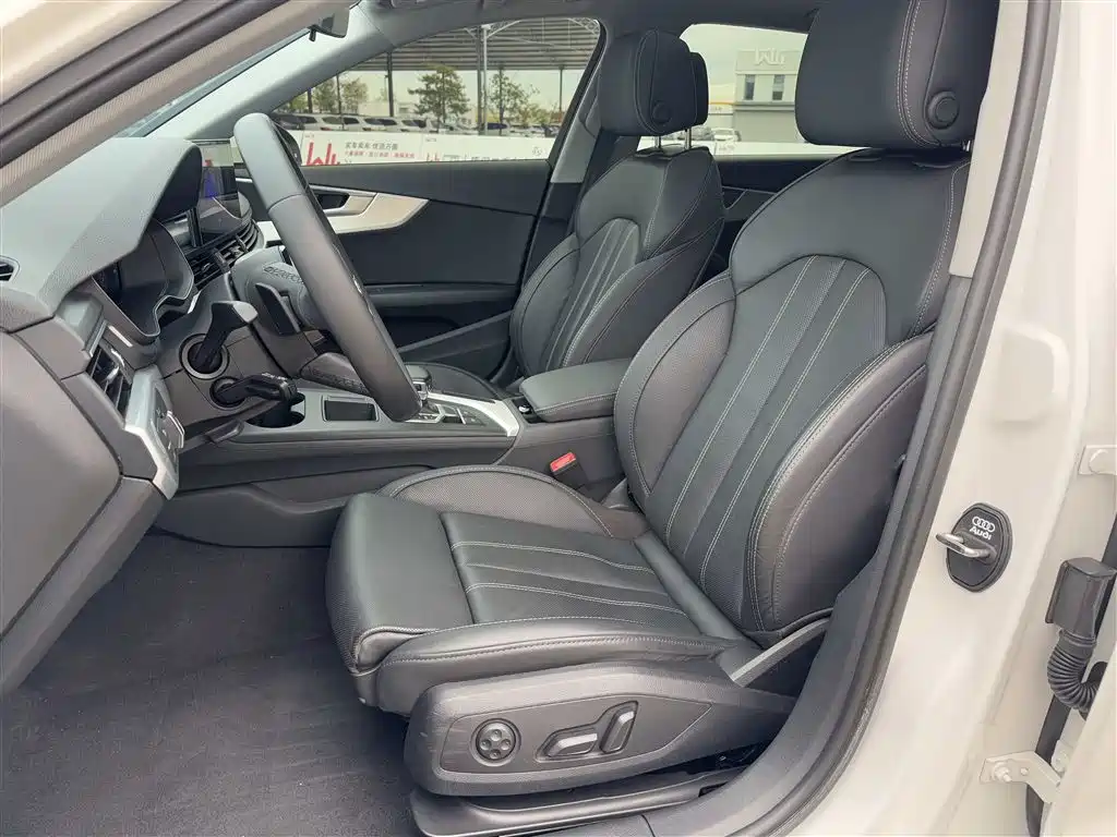 Audi A4L — миниатюра 4