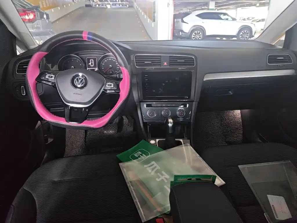 Volkswagen Golf — миниатюра 12