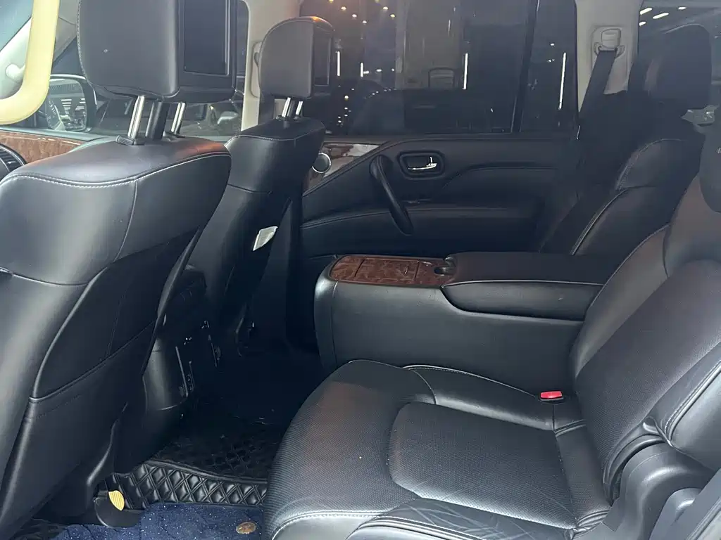 Infiniti QX80 — миниатюра 6