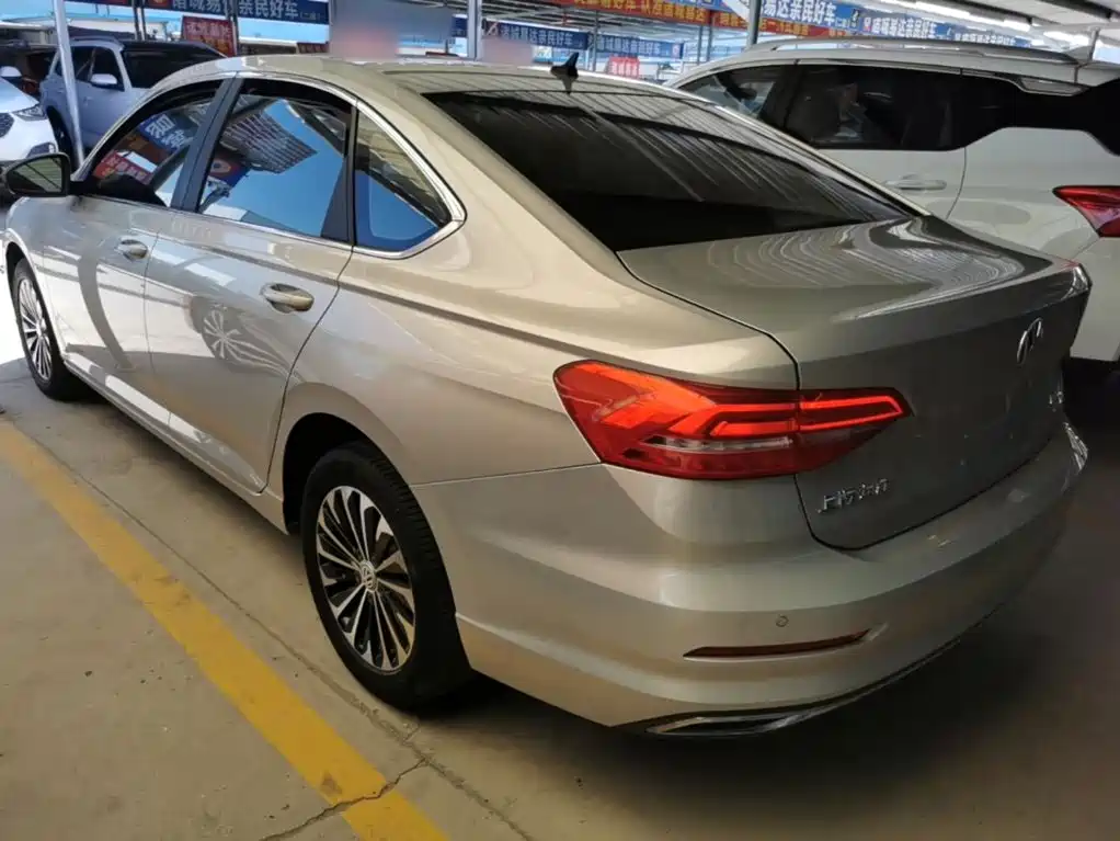Volkswagen Lavida — миниатюра 5