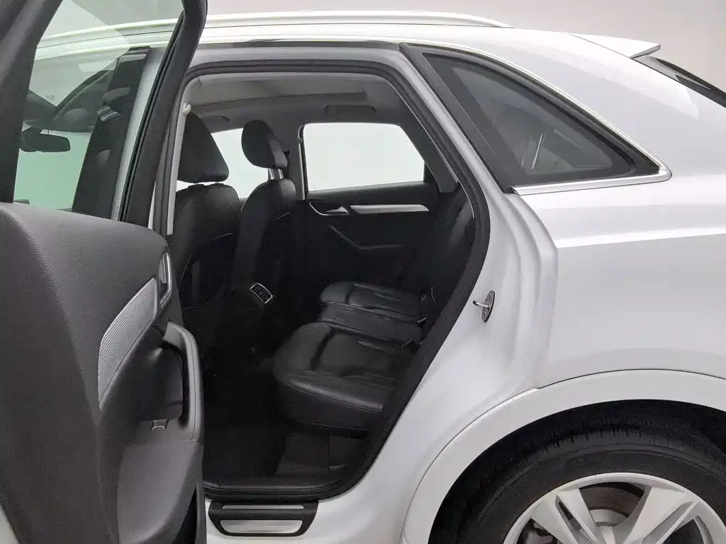 Audi Q3 — миниатюра 15
