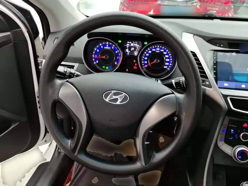 Hyundai Elantra Langdong — миниатюра 11