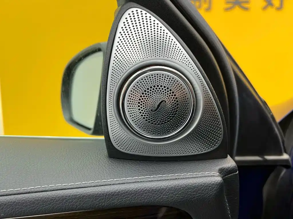 Mercedes-Benz GLC — миниатюра 33