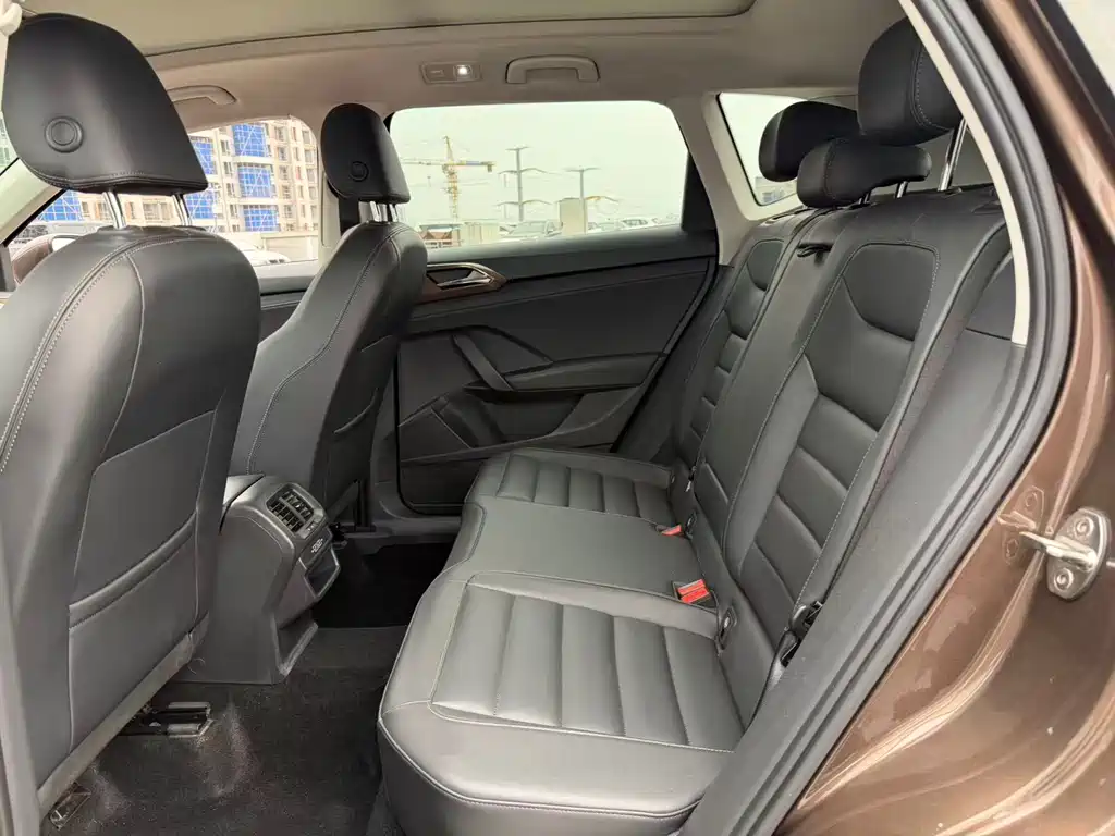 Volkswagen Tharu 2020 280TSI Luxury VI