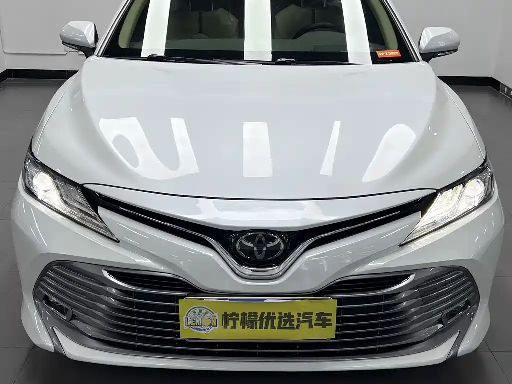 Toyota Camry — миниатюра 8