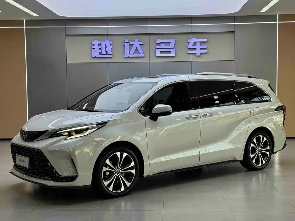 Toyota Granvia 2023