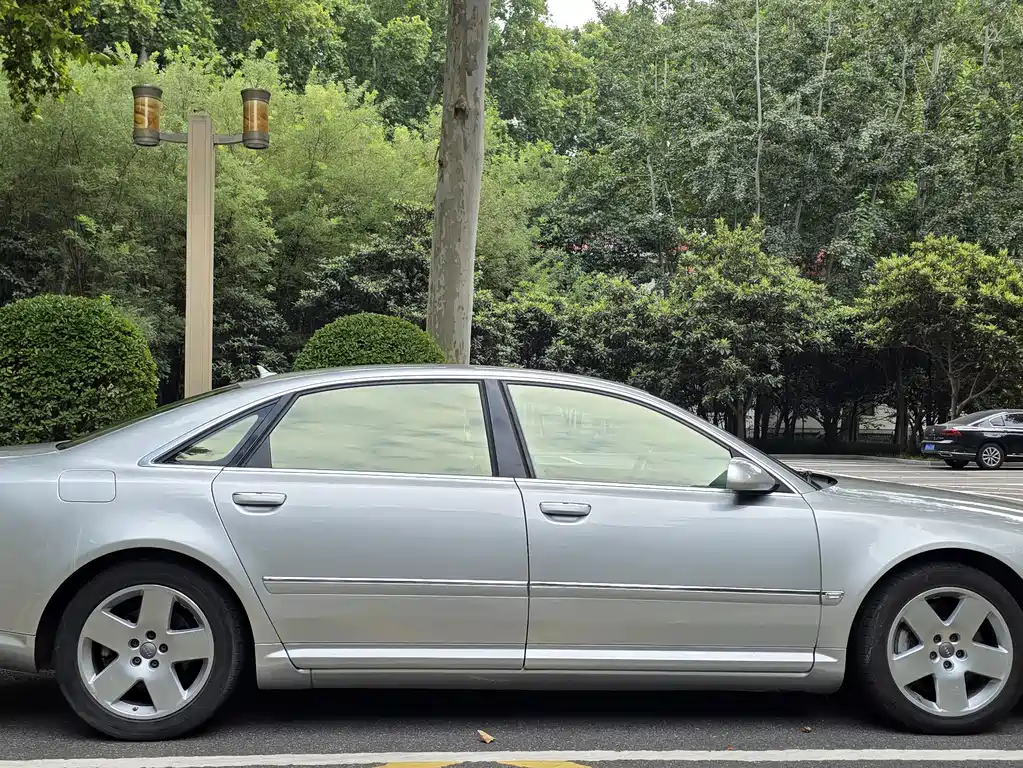 Audi A8 — миниатюра 4