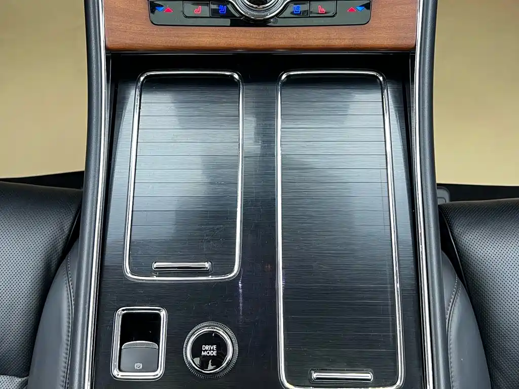 Lincoln Aviator — миниатюра 31