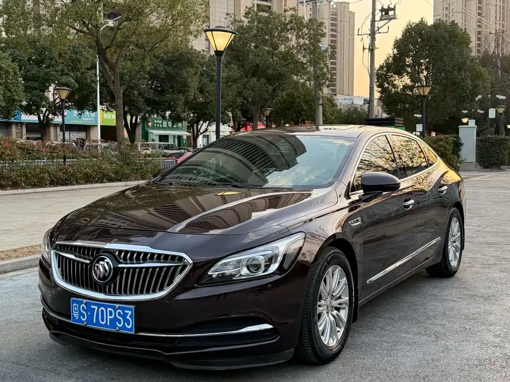 BUICK LACROSSE