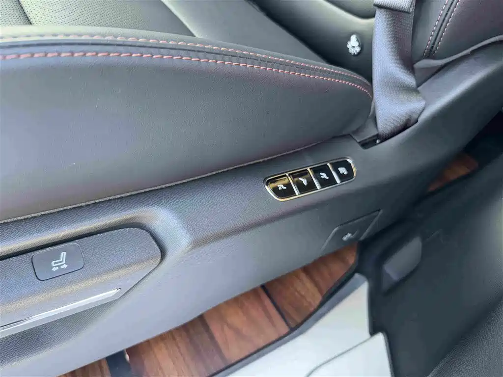 GAC Motor Trumpchi E8 PHEV — миниатюра 12