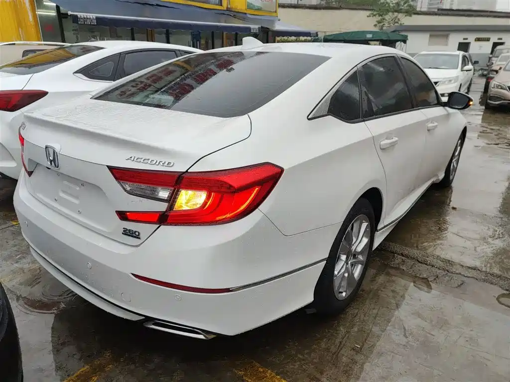 Honda Accord 2018 260TURBO Elite VI