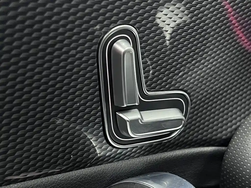 Mercedes-Benz A-Class — миниатюра 40