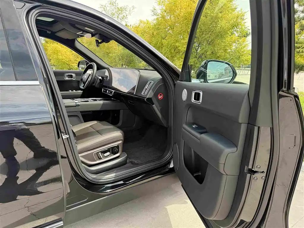 Li Auto Li L8 — миниатюра 17