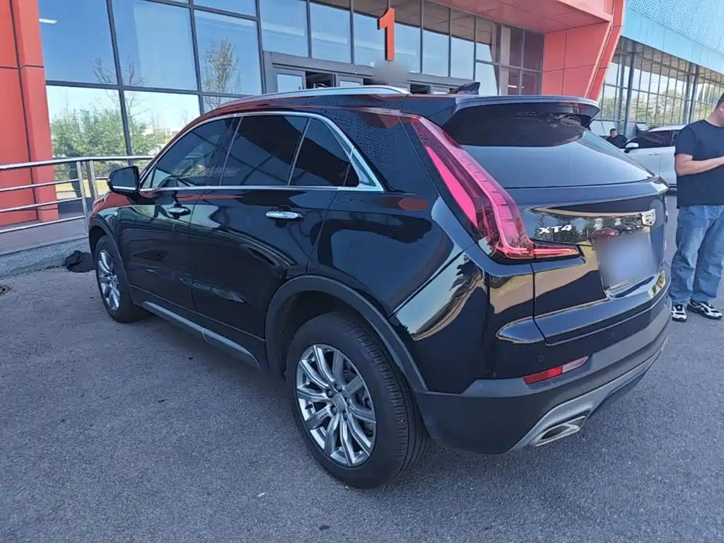 Cadillac XT4 — миниатюра 5