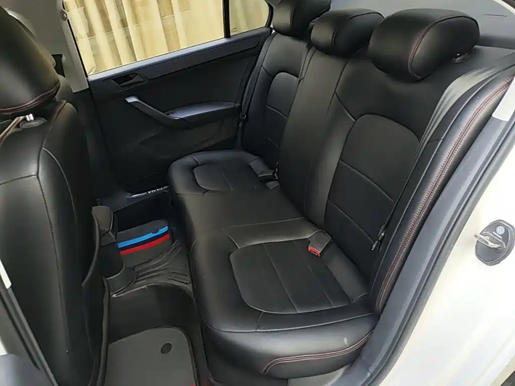 Volkswagen Santana — миниатюра 17