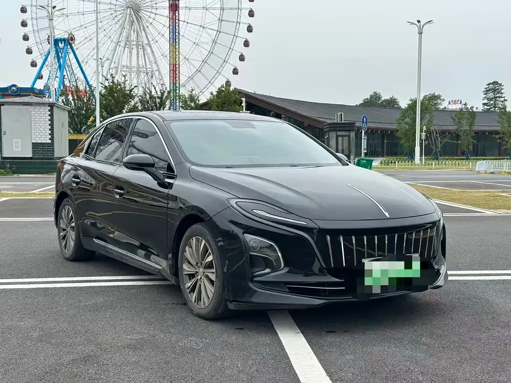 Hongqi Hongqi E-QM5 — миниатюра 3
