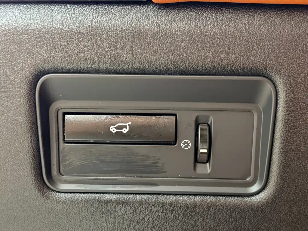 Land Rover Sport — миниатюра 32