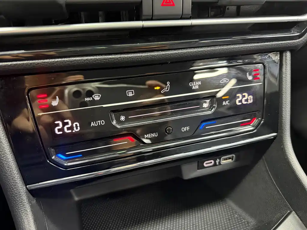Volkswagen Lavida — миниатюра 17