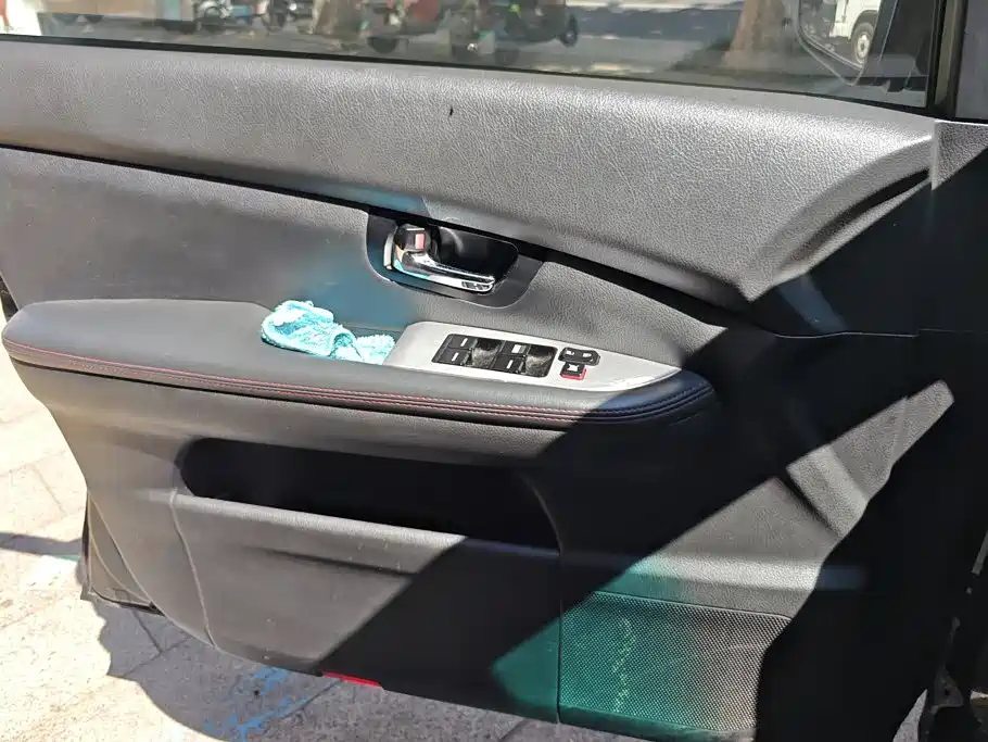 BYD S6 — миниатюра 7