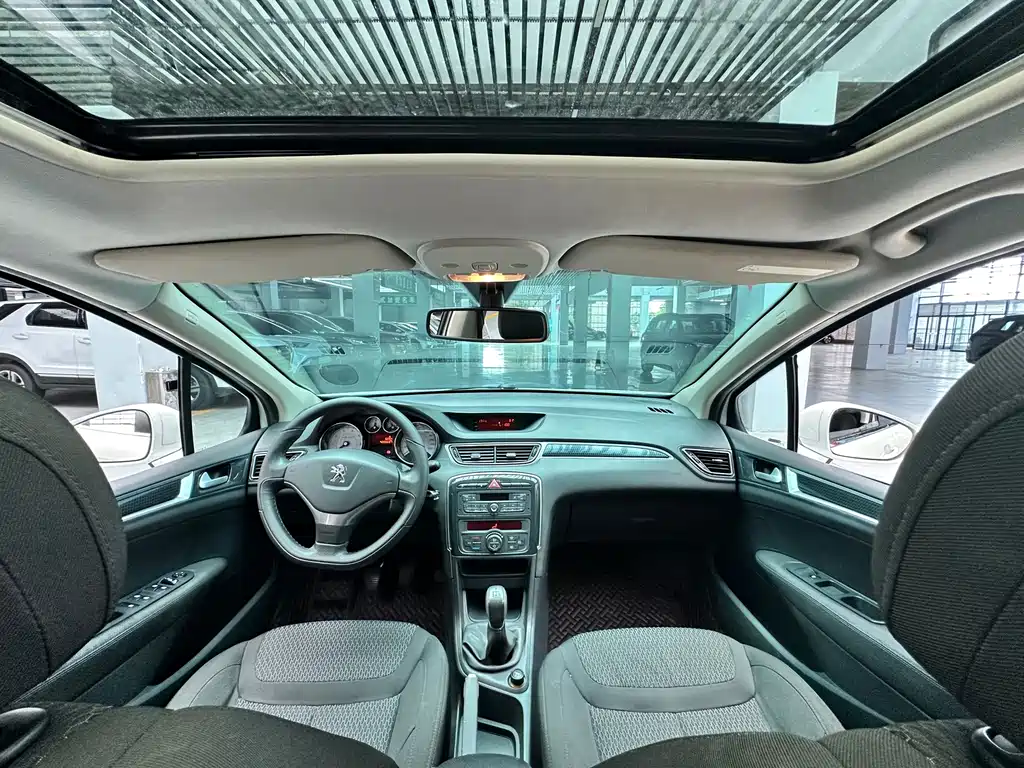 Peugeot 308 — миниатюра 10