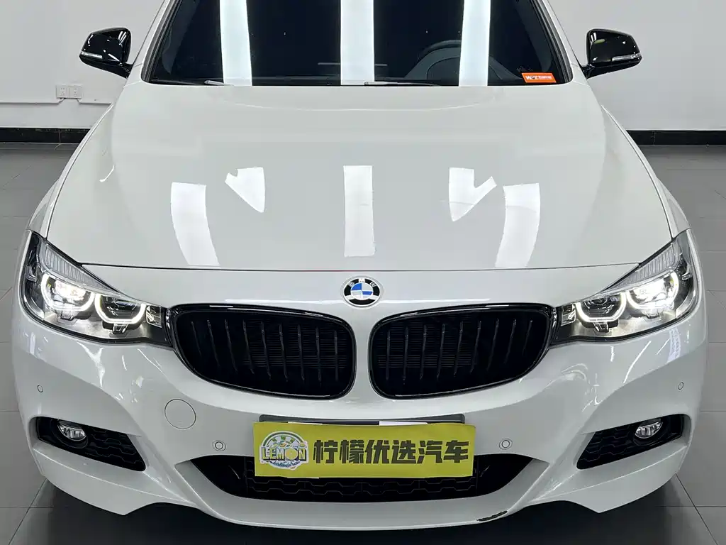 BMW 3 Series GT 3 GT 2019 330i xDrive M Sport