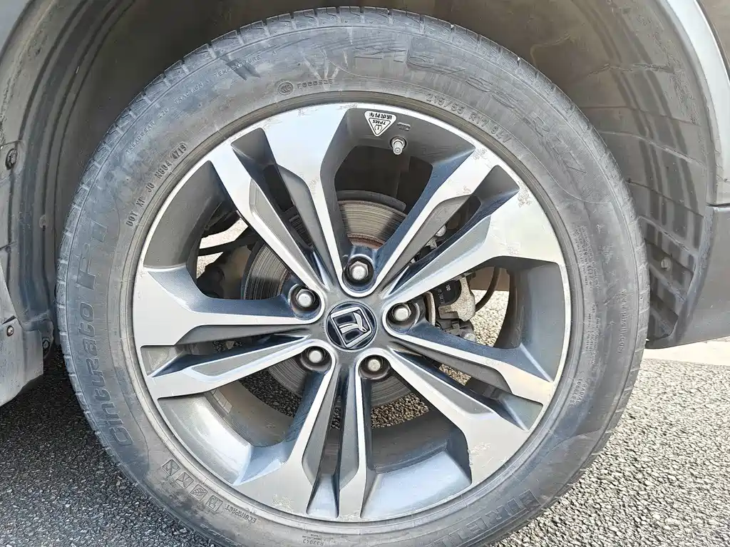 Luxgen U6 — миниатюра 11