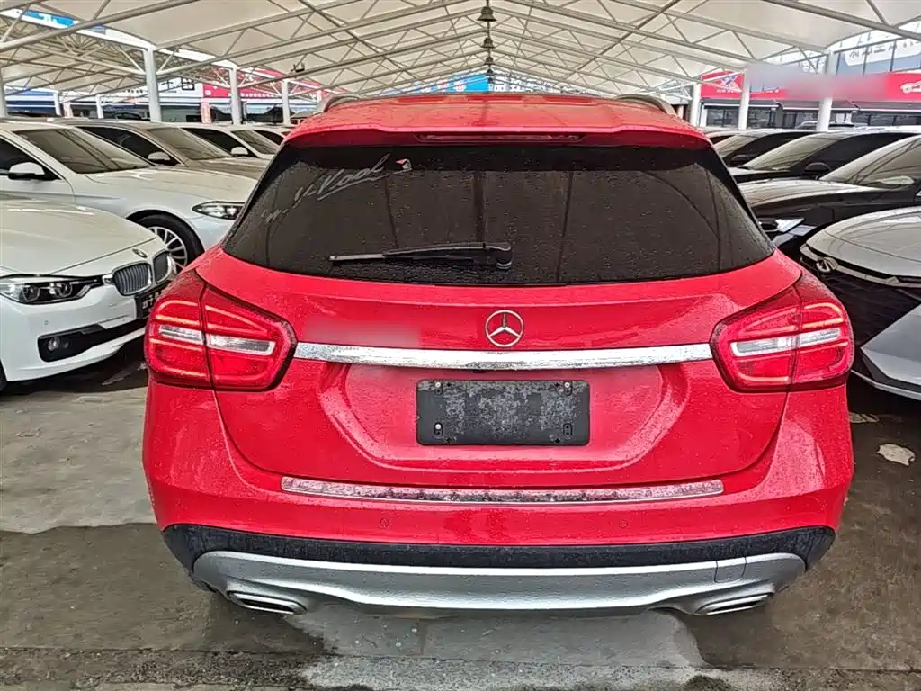 Mercedes-Benz GLA 2016 GLA 200 Fashion