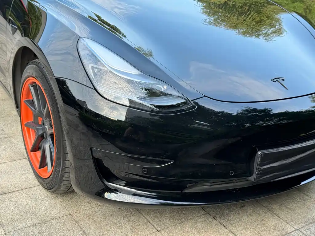 Tesla Model 3 — миниатюра 17