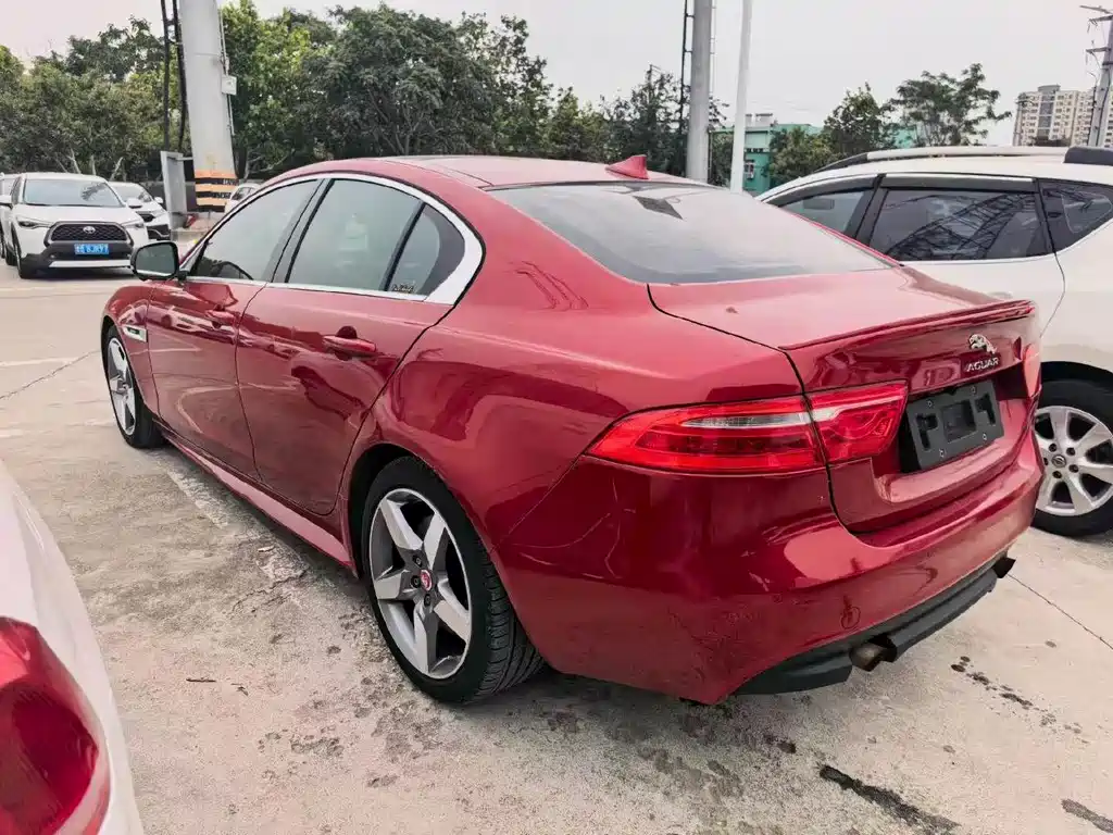 Jaguar XE — миниатюра 7
