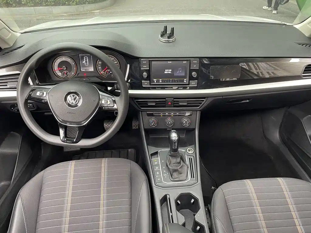 Volkswagen Lavida — миниатюра 17