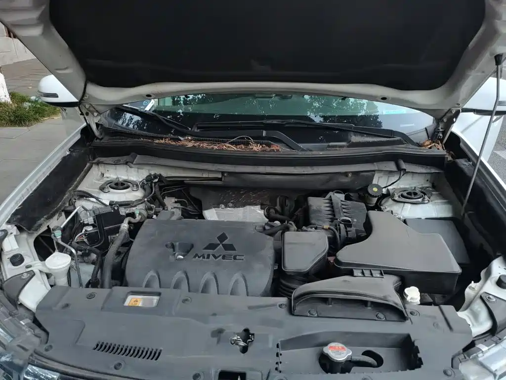 Mitsubishi Outlander — миниатюра 21