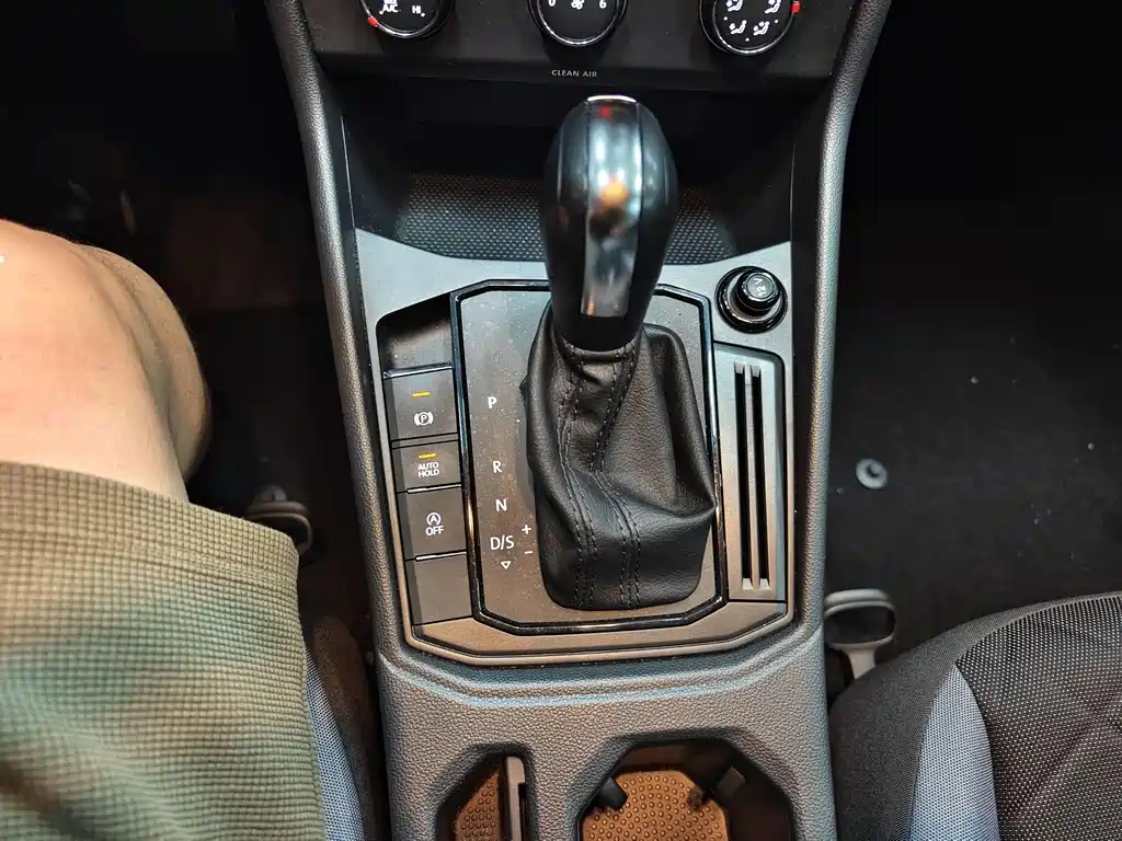Volkswagen Lavida — миниатюра 13