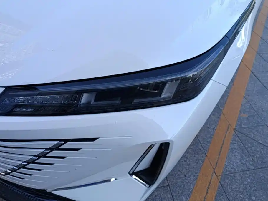 Changan Eado — миниатюра 5