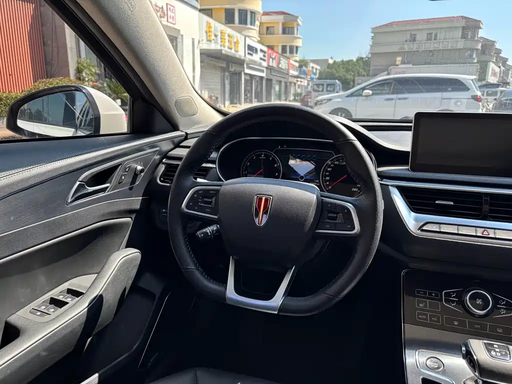 Hongqi Hongqi H5 — миниатюра 14