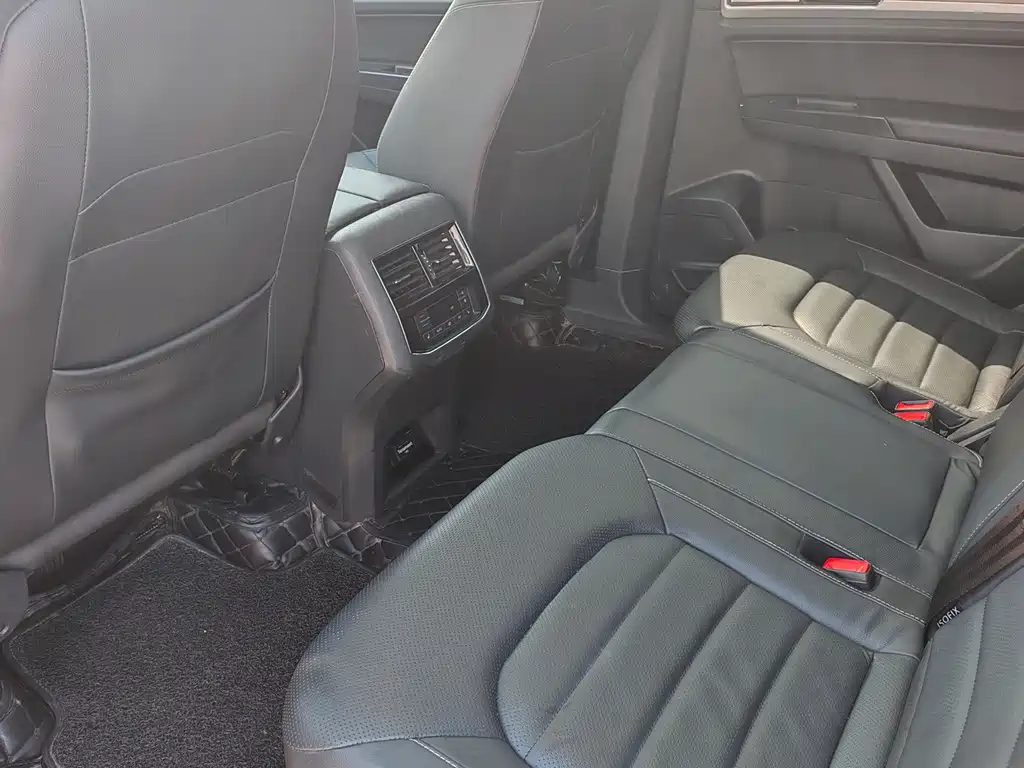 Volkswagen Teramont — миниатюра 7